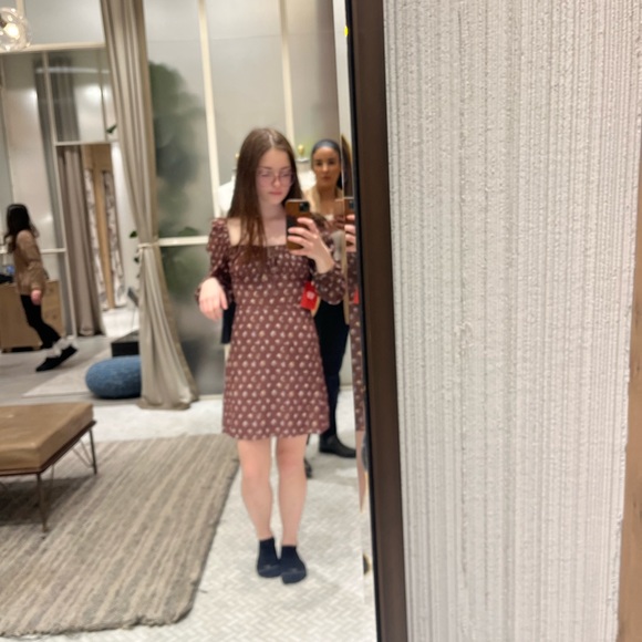 Meet your Posher, Alara - Picture 2 of 2